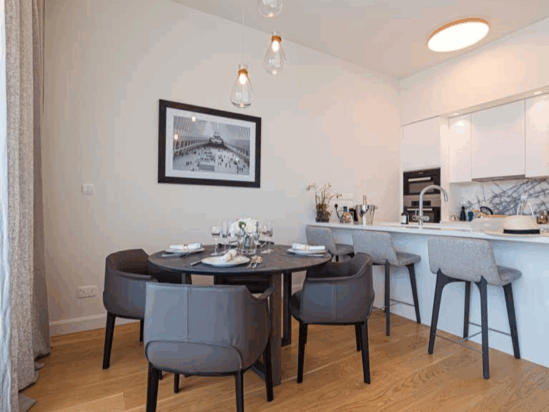 : hide（ハイド）