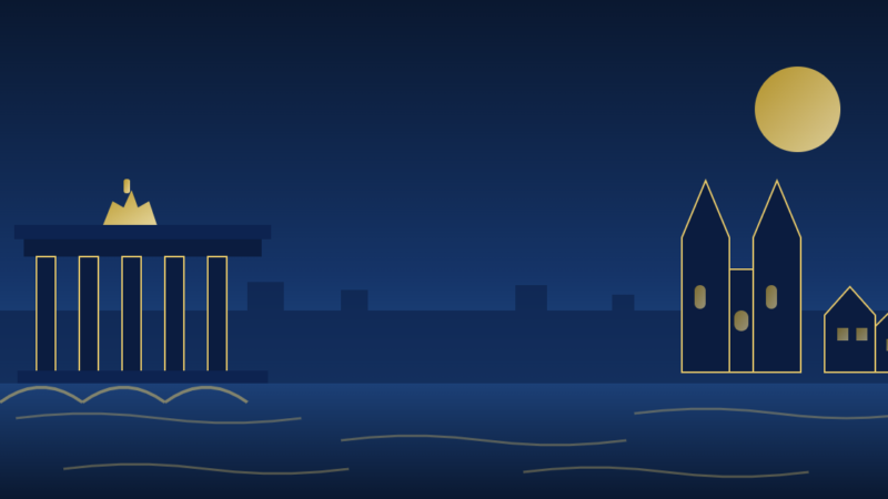 紺色の夜空の下、左に金色の縁取りをした列柱の建物と上部の彫像、右に2本の尖塔を持つ聖堂と切妻屋根の家が並び、右上に金色の月が浮かび、手前を川が横切るイラスト